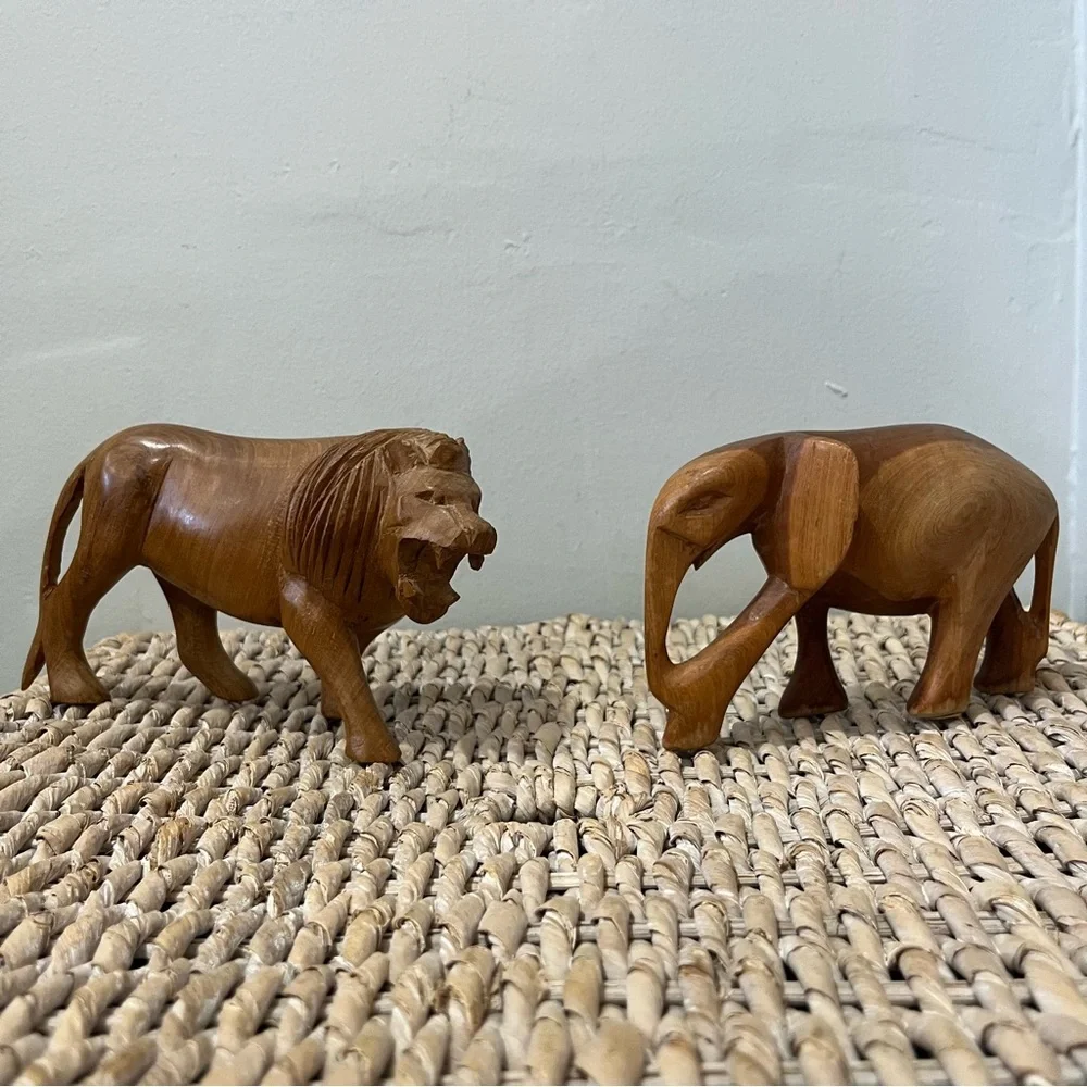 Vintage‎ Set Of 2 Wooden Carved Roaring Lion & Elephant